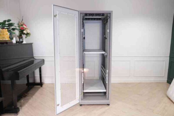 19" Germany Server Rack ตู้ Server Rack สูง 180 cm ตู้เสริฟเวอร์โครงเหล็กสีขาว ตู้แร็ค IT แบบมีล้อ(1)