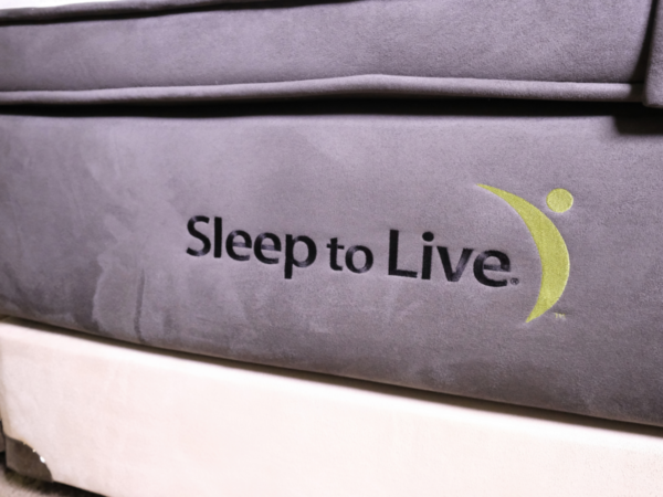 ที่นอนพร้อมฐาน 6 ฟุต หนา14นิ้ว สีเทา ยี่ห้อ Sleep to Live(1)